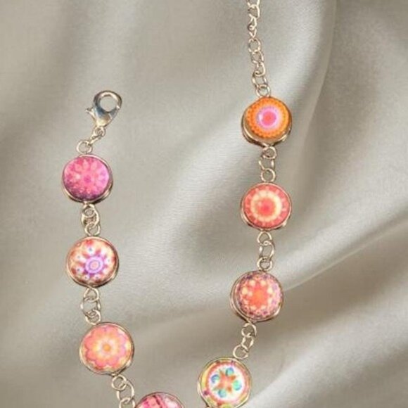 Pink and orange vintage button bracelet with silver chain #retroaccessories - Picture 1 of 1